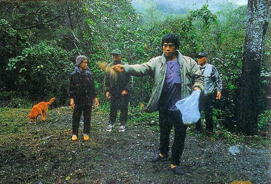 2001年麻必浩部落小米播種情景